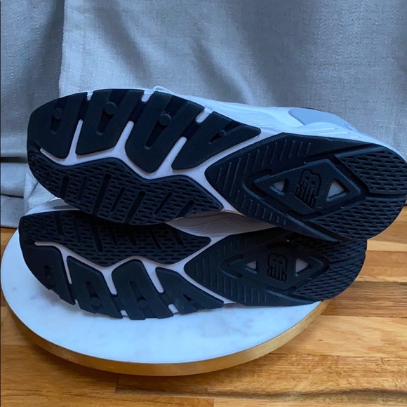 New Balance 009 - Picture 5 of 5